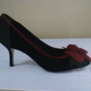 DO NOT BUY SPECIAL LISTING ONLY Kate Spade black and red suede kitten heel shoes